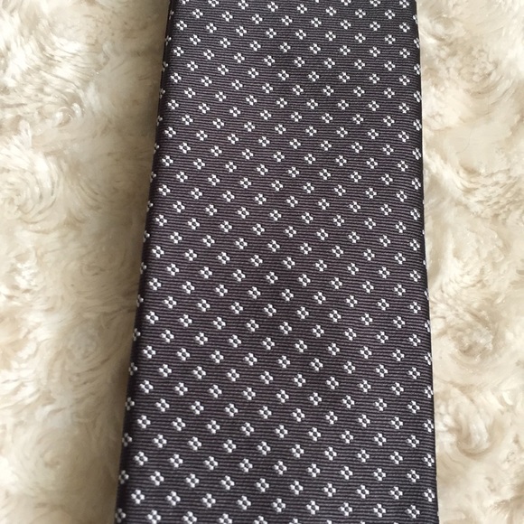 AN IVY Copenhagen tie - Picture 3 of 8